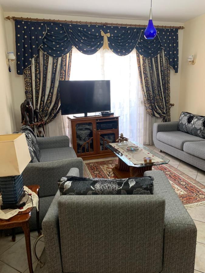 Christina's House With 2 Bedrooms And Free Parking Villa *