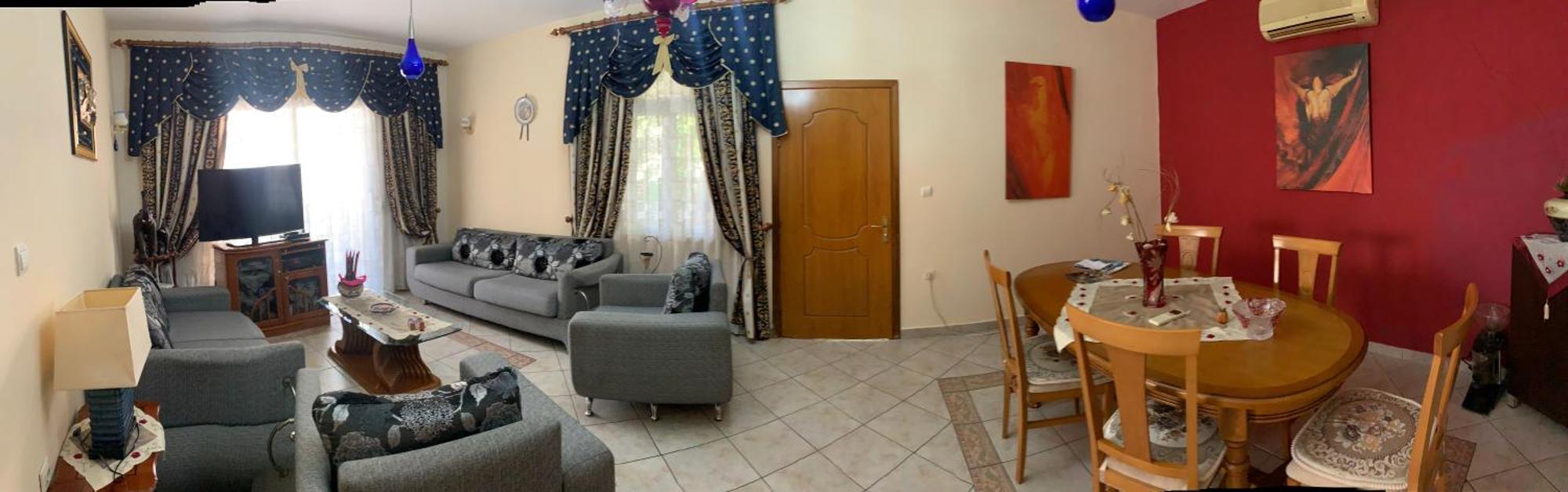 Christina's House With 2 Bedrooms And Free Parking Villa